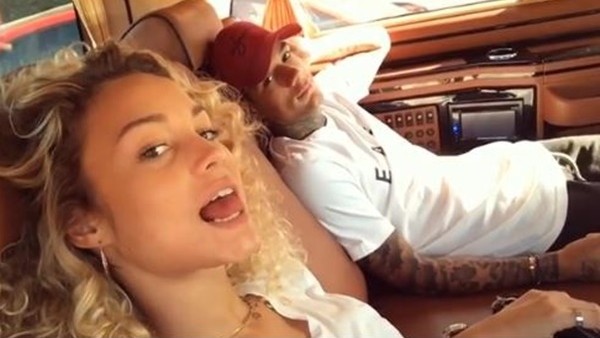 Van der Wiel'in sevgilisi Rose Bertram'dan olay paylaşım