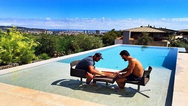 Arda Turan kazandı cezayı kesti