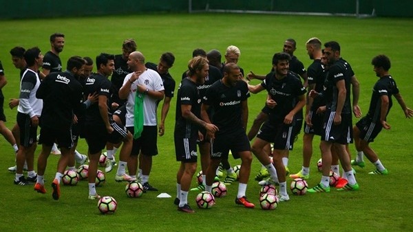 Beşiktaş'tan bol danslı antrenman