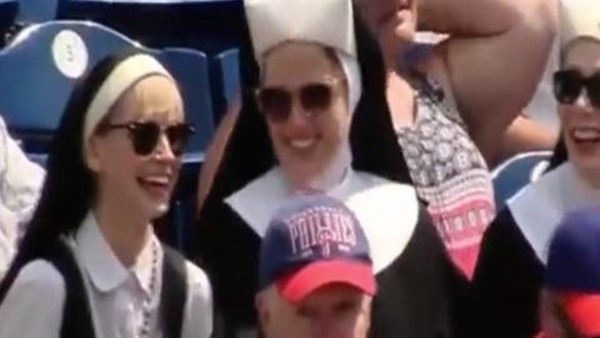 Çılgın rahibe Öyle bir yakalandı ki!