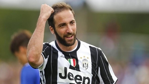 Higuain, Juventus formasıyla ilk golünü attı