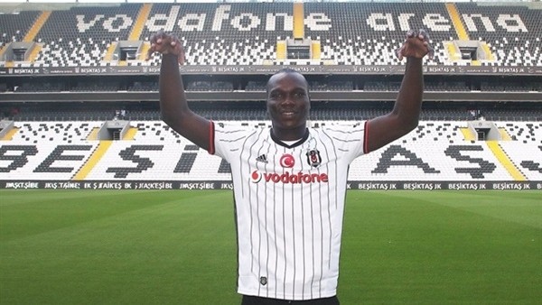 Vincent Aboubakar, Vodafone Arena'yı gezdi