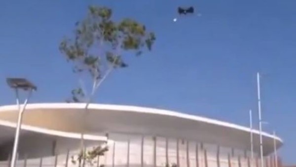 Rio'da dev kamera insanların üzerine düştü