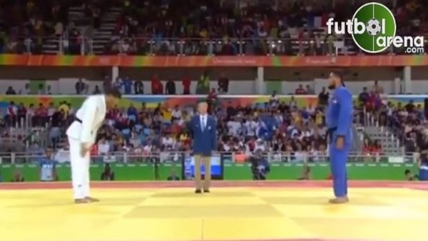 Mısırlı judocu İsrailli rakibinin elini sıkmadı