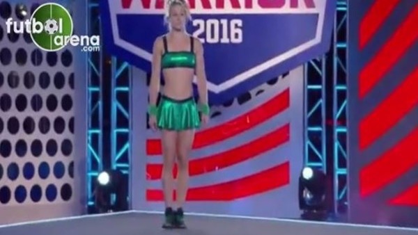 Süper kızdan müthiş performans