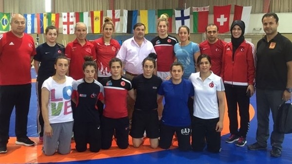 Kadın güreşçiler, Rio'da tarih yazmak istiyor