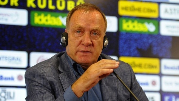 Advocaat: '1-2 oyuncuya ihtiyacımız olduğunu düşünüyorum'