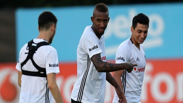 Talisca ilk antrenmanına çıktı
