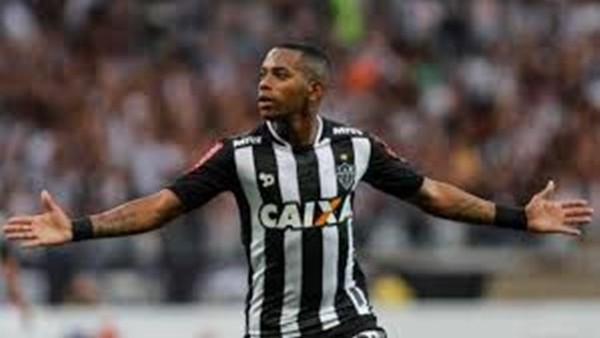 Robinho takımını ipten aldı