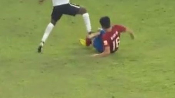 Gervinho çirkinleşti