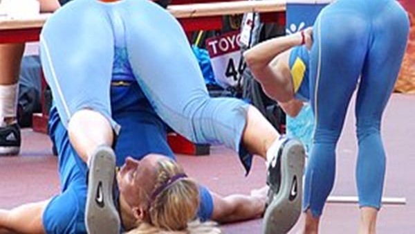 Güzel atlet ısınırken fenomen oldu