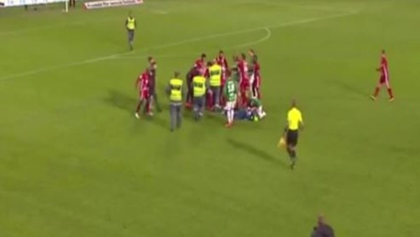 Kaleciye yumruklu saldırı