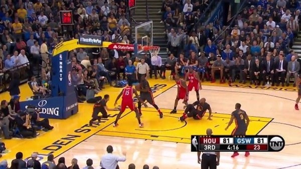 Golden State Warriors'un 2015-2016 sezonundaki en iyi 10 hareketi