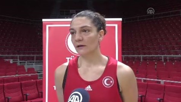 Nevriye Yılmaz: 'Tek isteğim derece ile tamamlamak'
