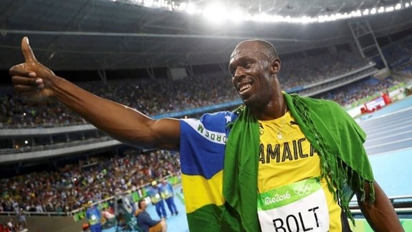 Jamaikalı atlet Usain Bolt altın madalyaya rahat uzandı