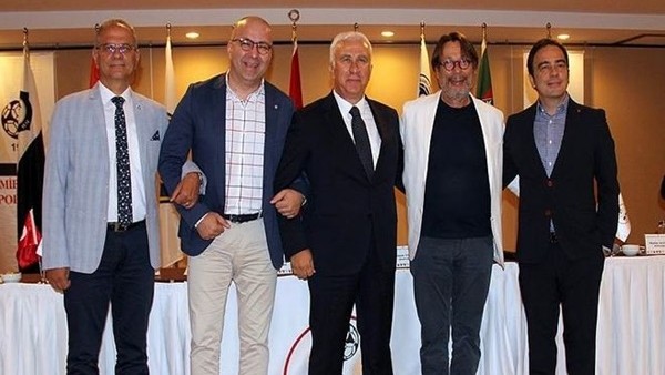  İzmir takımları sahaya demokrasi için çıkacak