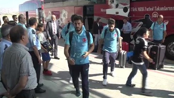  A Milli Futbol takımı Hırvatistan'a hareket etti