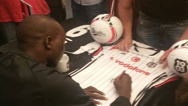 Vincent Aboubakar'a sevgi seli