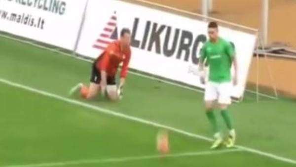 Öyle bir gol kaçırdı ki..