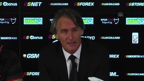 Riekerink: 'Taraftarlarla takım inanılmaz bütünleşti'