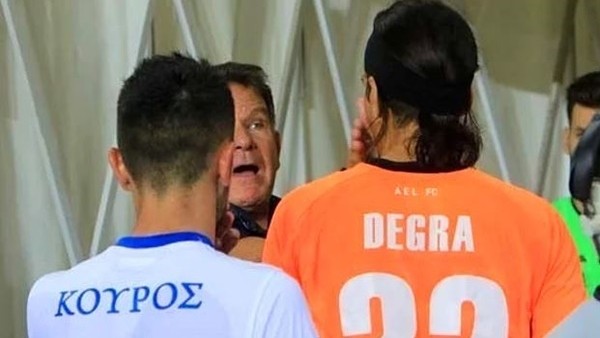 Bu gol sonrası hem dayak yedi, hem de kovuldu!