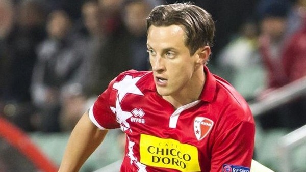 Eski Fenerbahçeli Reto Ziegler'den müthiş frikik golü