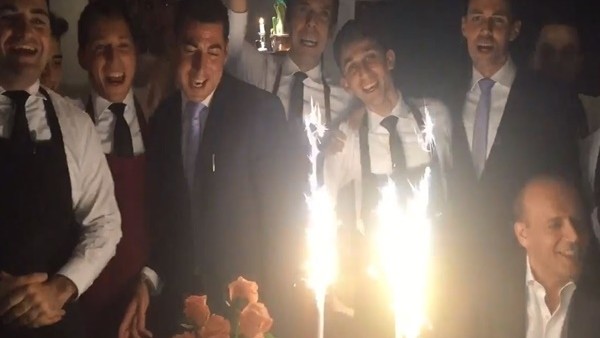 Roma, 40 yaşına giren Totti'nin doğum gününü kutladı