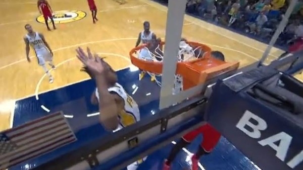 Toronto Raptors'un 2015-2016 sezonundaki en güzel 10 hareketi