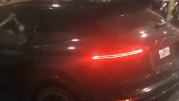 Ünlü motosikletçi Porsche'a acımadı