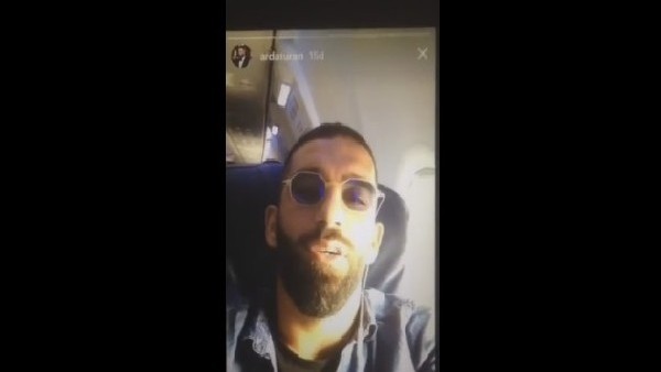 Arda Turan'dan Alpaslan Dikmen tezahüratı