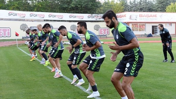 Konyaspor, Antalyaspor maçı hazırlıklarına ara vermeden başladı