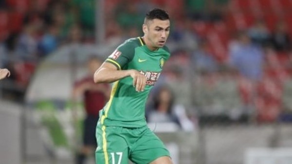 Burak Yılmaz, Çin'de gollerini atmaya devam ediyor