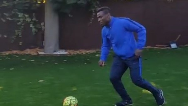 Emenike tatilde bile çalışıyor