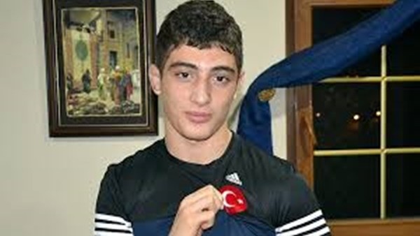 Kırılan ayağı bile şampiyonluk hedefine engel olmadı