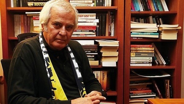 Tarık Akan hayatını kaybetti