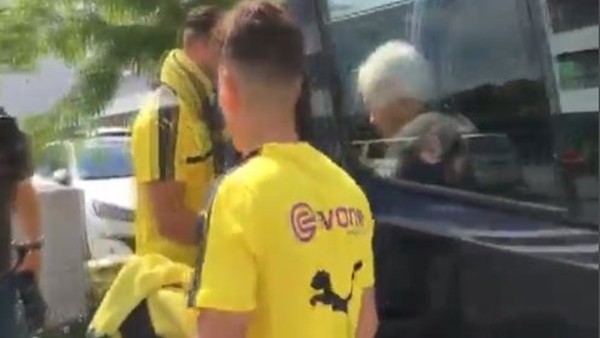 Nuri, Emre Mor'u yalnız bırakmıyor!