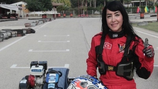 Adanalı kadın pilot erkeklere meydan okuyor