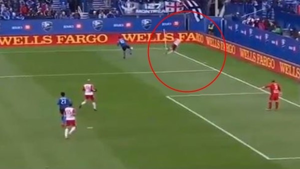 Rakibini stat dışını yolladı