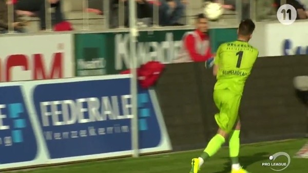 Top toplayıcı çocuk ortalığı karıştırdı