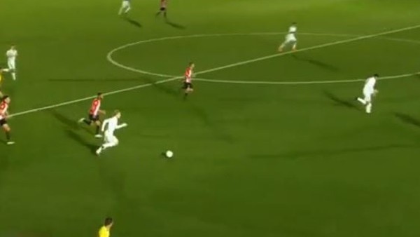 Odegaard rakip takımı ipe dizdi