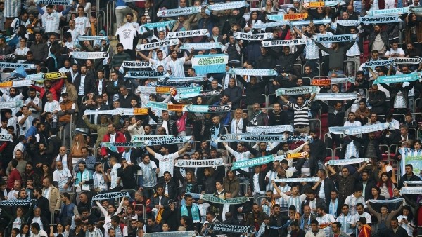 Dersimspor taraftarlarından İzlanda tezahüratı