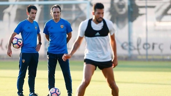 Prandelli, Valenica ile ilk idmanına çıktı