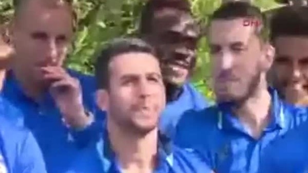 Emenike rahat durmadı