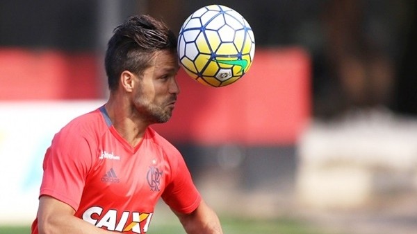 Diego'dan muhteşem vole