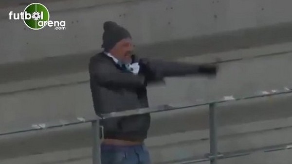 Maça gelen 1 taraftarla galibiyeti kutladılar