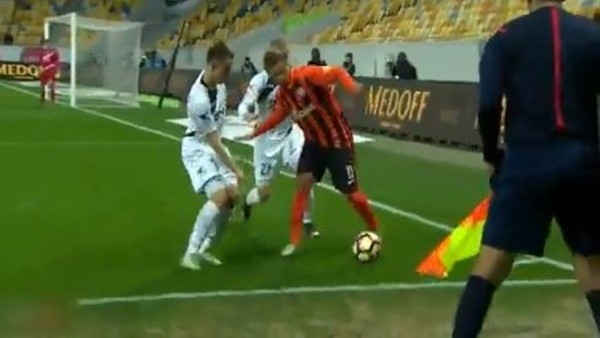 Romero'dan Ronaldinho çalımı