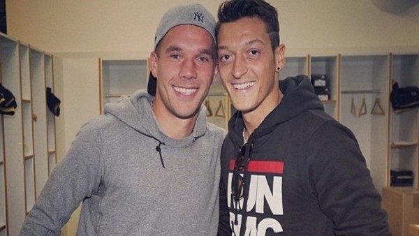 Podolski'den Mesut Özil'e şok küfür