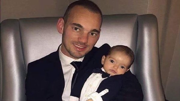 Sneijder'in oğlu Xess Xava 1 yaşında