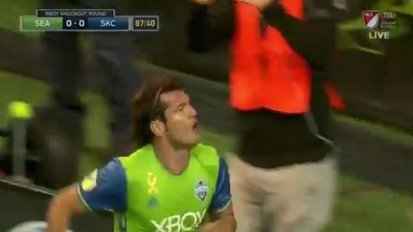 Nelson Valdez'den muhteşem kafa