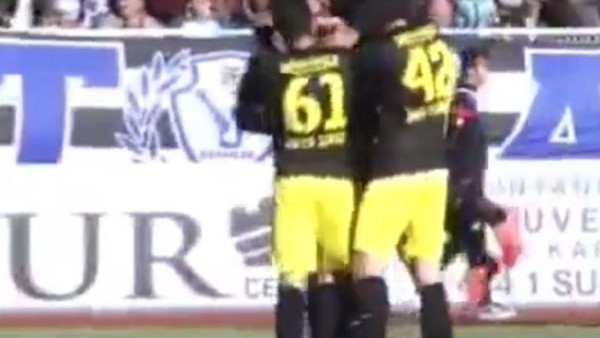 Halil Çolak'tan inanılmaz füze!